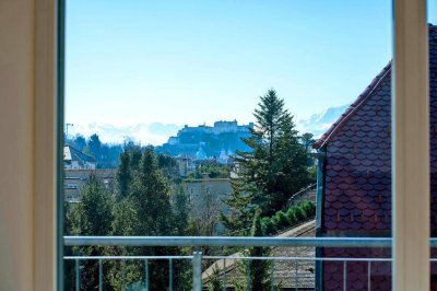 Logenplatz - Josef-Mayburger-Kai! Hochwertige Terrassen-Maisonette mit herrlichem Panorama