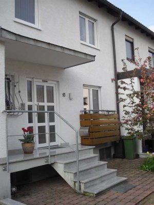Freundliches und gepflegtes 6-Zimmer-Reihenhaus mit gehobener Innenausstattung in Laudenbach