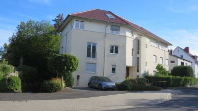 Moderne 3-Zimmerwohnung mit großem Balkon, Fahrstuhl und TG-Stellplatz