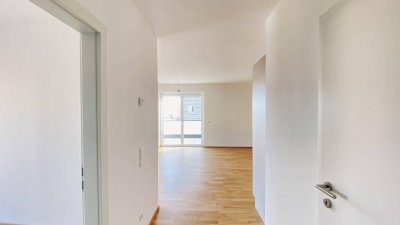 Neubau Erstbezug Gemütliche Drei Zimmer Wohnung mit Balkon und Terrasse
