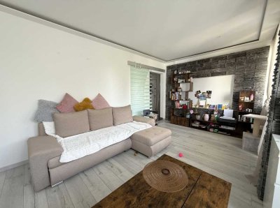 Quadratisch – Praktisch – Gut – Saniert! Vermietete 3-Zimmerwohnung im 4. Obergeschoss! Aufzug!