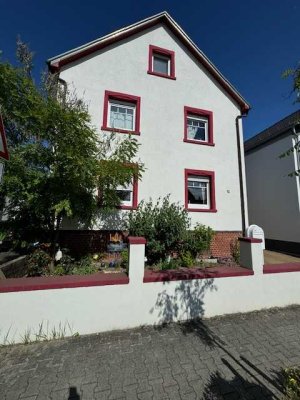 Kernsaniertes Mehrgenerationshaus in einer ruhiger Nebenstraße von 64546 Mörfelden-Walldorf