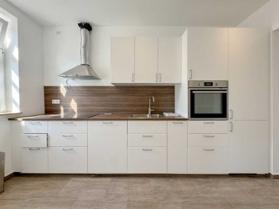 Erstbezug nach Sanierung! attraktive 2-Zimmer-Wohnung in zentraler Lage