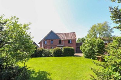 Umfassend modernisiert: Teilvermietetes Zweifamilienhaus mit traumhaftem Grundstück in Heßlingen