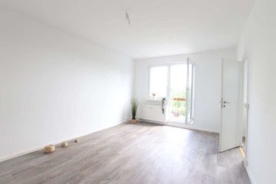 Bezugsfrei: Helle sanierte 2-Zimmer Wohnung in Schönefeld