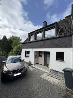 Frisch renovierte 100 qm Maisonette-Wohnung mit Waldblick - befristet auf 3 Jahre!