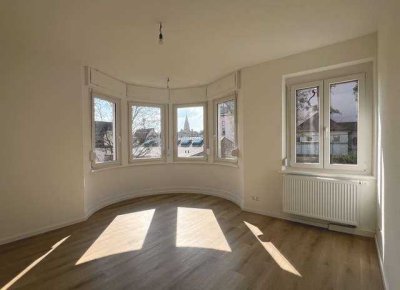 ***Frisch sanierte 3-Zi.-Wohnung mit EBK***