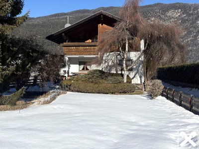 Kapitalanlage in Hatting: Einfamilienhaus mit Wohnrecht auf sonnigem Grundstück