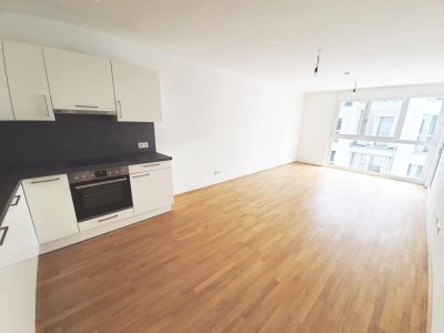 Moderne 2-Zimmer-Wohnung mit Loggia - in der Koloniestraße!