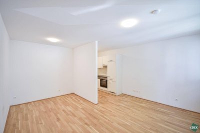 Ab 01.09. Wunderschöne 1-Zimmer-Etagenwohnung mit Loggia