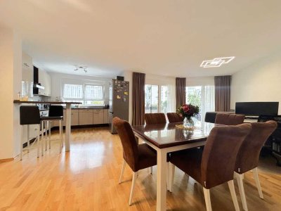 Wohnen auf Frankfurts beliebter Berger Straße: Möblierte Drei-Zimmer-Wohnung mit großem Südbalkon