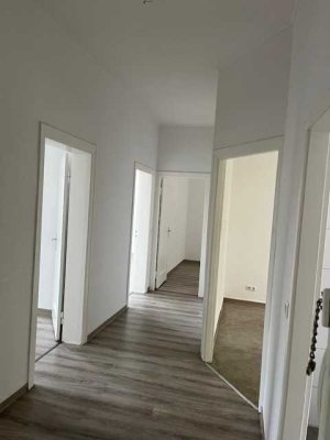 Gepflegte 4- Zimmer- Whg. zu vermieten