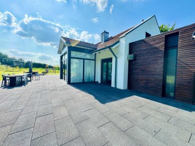 Modern und Einzigartig - Hochwertiges Einfamilienhaus mit traumhafter Lage am Ahlenberg!