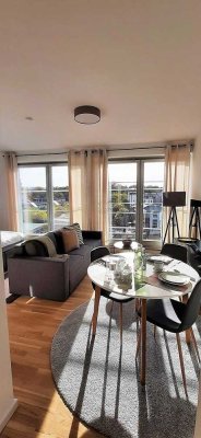 Unbefristet/Non-limited Rooftop Studio Furnished / Dachgeschoss Studio Möbliert