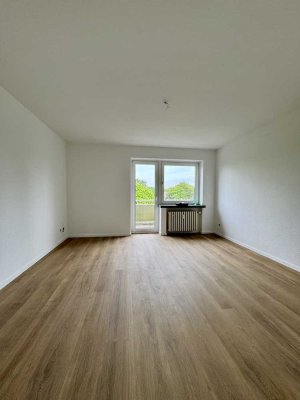 Frisch renovierte 2-Zimmer-Wohnung mit Balkon in ruhiger Lage