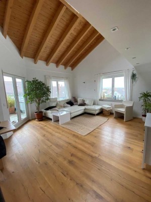 Moderne 3,5-Zimmer-Maisonette mit 2 Dachterrassen & Weitblick – zentral & ruhig in Salach