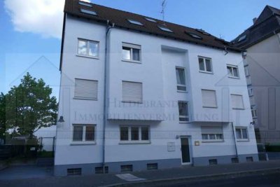 Gepflegte 4,5-Zimmer-Maisonette-Wohnung mit Balkon und Einbauküche in Offenbach am Main