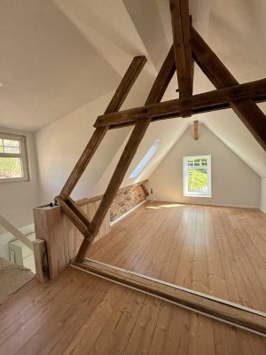 Charmantes, kernsaniertes Einfamilienhaus mit Pkw-Stellplatz