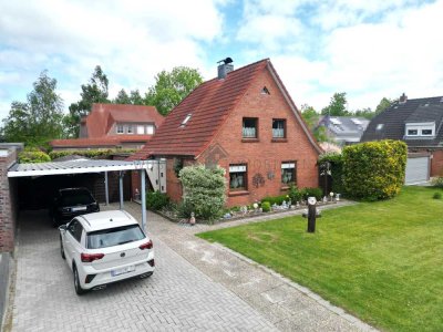 RESERVIERT! Einfamilienhaus mit Carport, Kamin und Garten in ruhiger Siedlungslage zu verkaufen!