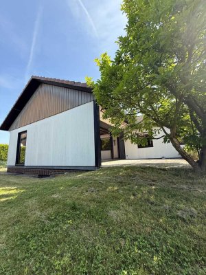 Einfamilienhaus/Bungalow direkt im schönen Lehre