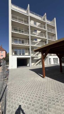 Wer zu spät kommt, wohnt woanders |  lichtdurchflutete 4 -R- Whg. mit Balkon u.  Loggia in Seenähe