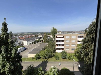 4 Zi.,3.OG! Oberstes Geschoss! Aussicht pur! Gar., EBK!