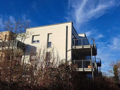 2-Zimmer-Senioren-Wohnung mit Balkon und Garage
