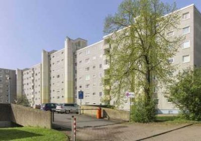 3-Zimmer-Wohnung mit verglastem Balkon