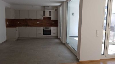 Geschmackvolle 4-Raum-Erdgeschosswohnung mit Terasse und Einbauküche in Böblingen