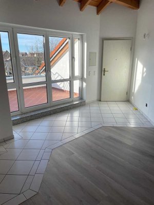 Helle 3-Zimmerwohung Dachgeschoss in attraktiver Lage