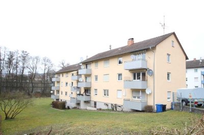 Kapitalanlage: Vermietete 2-Zimmer-Wohnung mit Balkon und Einbauküche ...