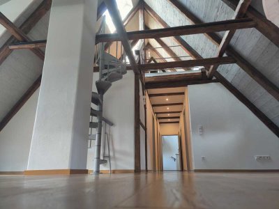 2,5 Zimmer Wohnung mit Einbauküche im Dresdner Süden in ruhiger Lage.