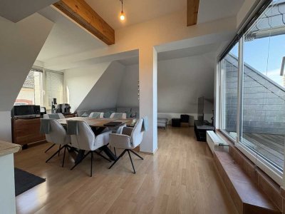 ++Stilvolle Dachgeschosswohnung mit Charme++