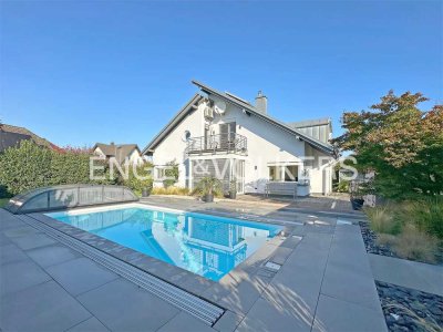 Entspanntes Wohnen mit Außenpool und modernster Gebäudetechnik in ansprechender Ortsrandlage