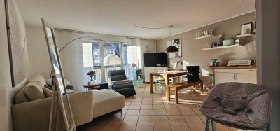 Schön geschnittene, helle 3-Zimmer-Eigentumswohnung in guter Wohnlage mit Balkon, mitten in Sülz
