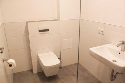 Erstbezug nach Sanierung: Geschmackvolle 3-Zimmer-Maisonette-Wohnung mit geh. Innenausstattung