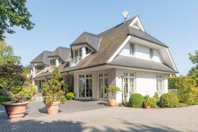 Villa mit Einliegerwohnung in begehrter Lage von Ellerbek