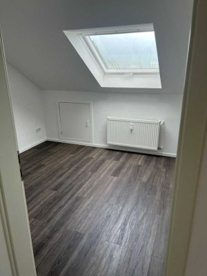 Helle 2,5-Zimmer Dachgeschosswohnung mit großer Terrasse in Hochdorf