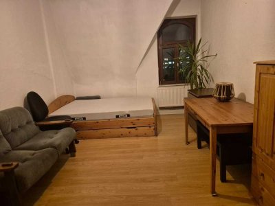 Helle 3-Zimmer Wohnung im 4. OG Nähe Universität und Klinikum