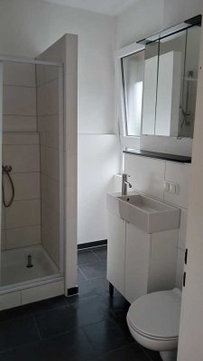 Vollständig renovierte 2,5-Zimmer-Wohnung mit Einbauküche in 63452, Hanau