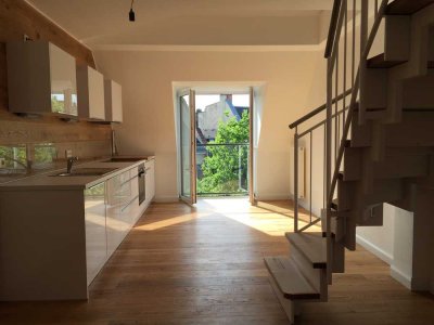 Traumhaftes Dachatelier mit Dachterrasse im Herzen Sachsenhausen (Frankfurt am Main -City)