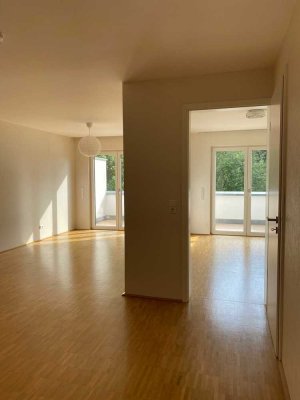 Helle 2-Zimmer-Wohnung in tolle Lage mit Terrasse und Top-Ausstattung