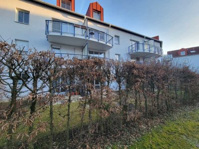 1 Zimmer Erdgeschoss Wohnung in Poing - 36,4 qm - 500 m zur S-Bahn + Einkaufscenter - schöne Anlage