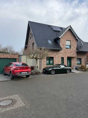 Moderne Doppelhaushälfte in beliebter Lage