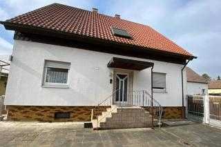 Ein Wohnhaus in Dettenheim/Rußheim  mit viel Potenzial (Baugrundstück) zu verkaufen !!!