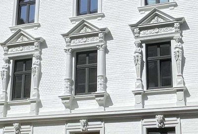 Erstbezug Altbauperle Pempelfort! Stilvoll kernsanierte 3,5 Zi.-Beletage mit Balkon u. Aufzug