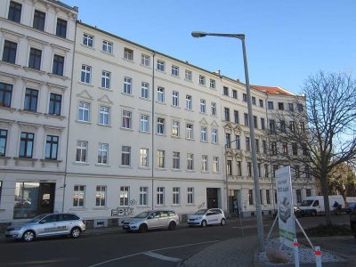 2-Zimmer-Wohnung - WG geeignet