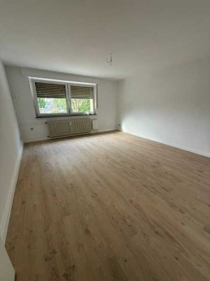 Modernisierte 1-Zimmer-Wohnung mit Balkon in Mannheim - Lindenhof !