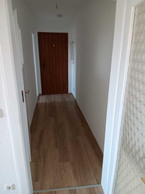 Freundliche 2-Raum-Wohnung in Zschillichau-02694