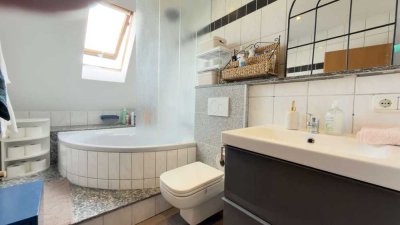 Exklusive 4-Zi.-Maisonette im DG mit großer Dachterrasse & Blick zum Grugapark – Essen-Holsterhausen